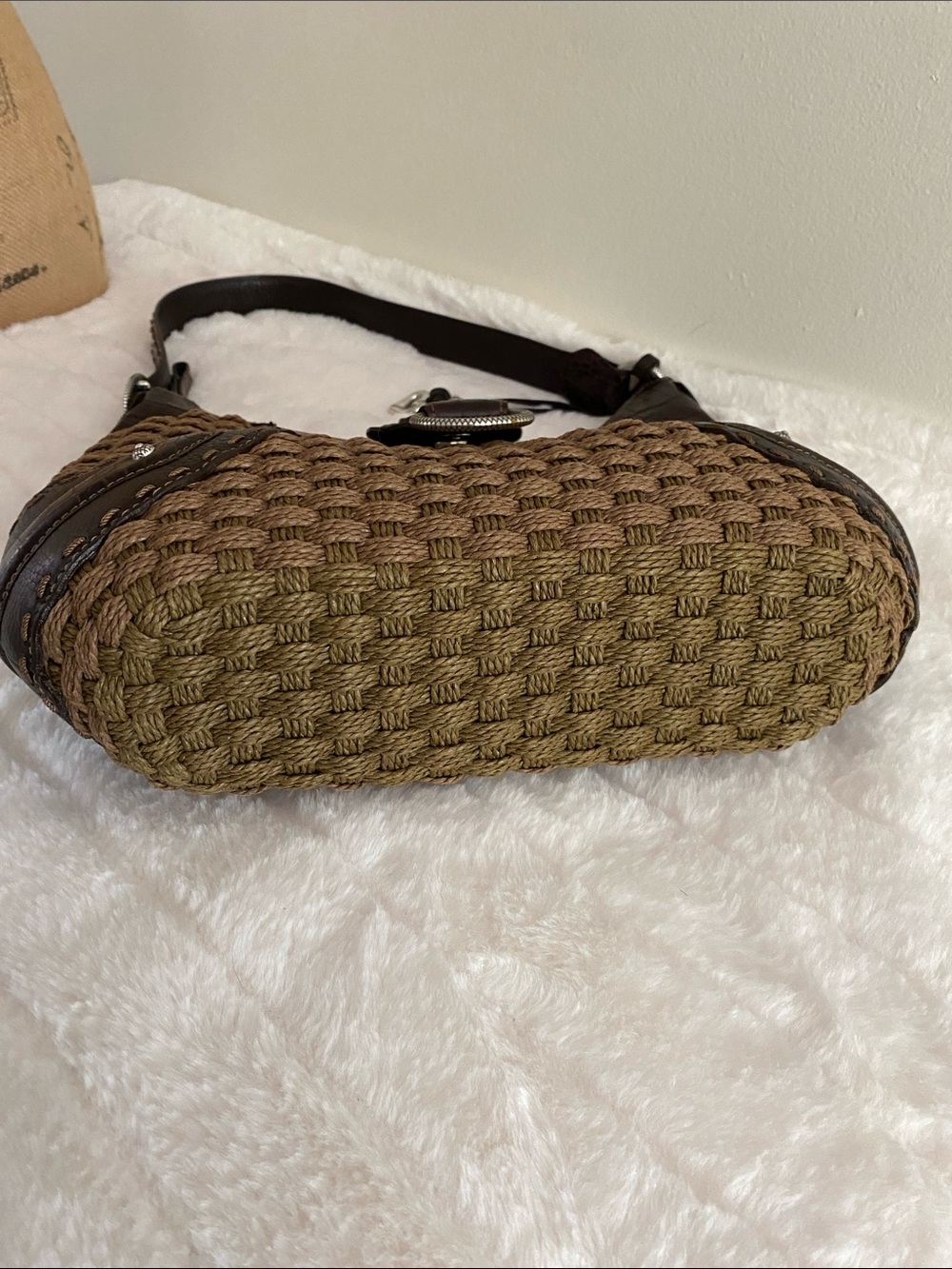 Brighton Brown Jute and Leather Woven Shoulder Bag In Tan and Brown - Picture 11 of 17